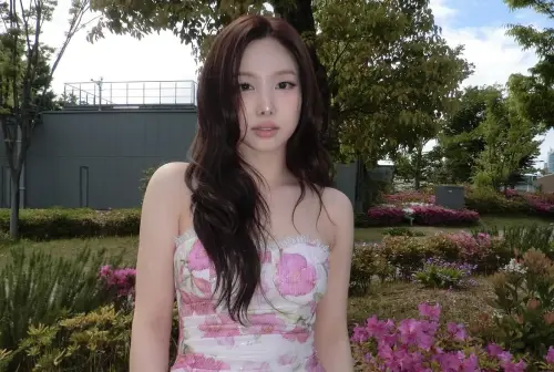 TWICE成員娜璉要來了,8月29日將現身台北大巨蛋,登上樂天桃猿的賽後表演。(圖/翻攝自娜璉IG@nayeonyny) ▲娜璉已連續購入2間億元豪宅。(圖/娜璉IG@nayeonyny)