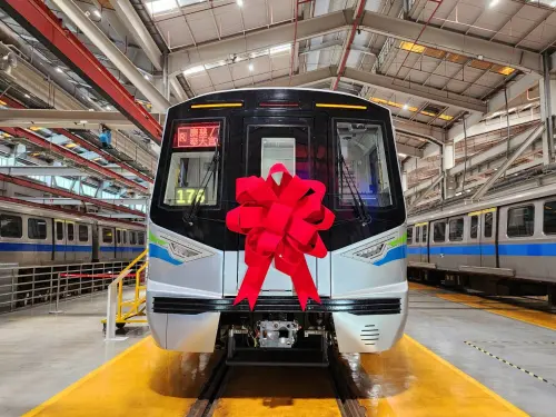 ▲ ▲北捷通車今年滿30年,北捷以每列5.9億元向韓國現代樂鐵公司採購10列全新高運量電聯車,總成本高達59億元。(圖/北捷提供)