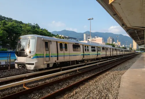 ▲ ▲北捷全新列車最快可以在明年5月搭到,目前預計10列新車未來將會全數優先配置於淡水信義線(紅線)。(圖/北捷提供)