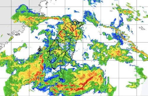 氣象署雷達回波圖顯示,降雨回波不斷在台灣上空出現。(圖/中央氣象署cwa.gov.tw) ▲氣象署雷達回波圖顯示,降雨回波不斷在台灣上空出現。(圖/中央氣象署cwa.gov.tw)