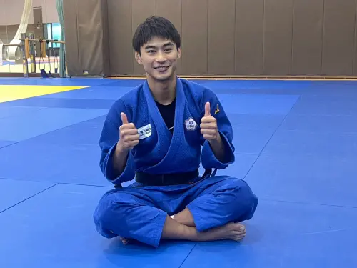 楊勇緯第三度參戰亞運,笑說自己期待多於壓力,尤其亞運比完後又要馬上啟程打世錦賽,對他而言,亞運就是一個關注度比較高的賽事。至於目前備戰狀況,楊勇緯坦言「立技」仍是最大罩門。(圖/記者林子翔攝,2026.8.21) ▲楊勇緯第三度參戰亞運,上一屆杭州亞運他拿下中華代表團隊史第100面金牌。(圖/記者林子翔攝,2026.8.21)