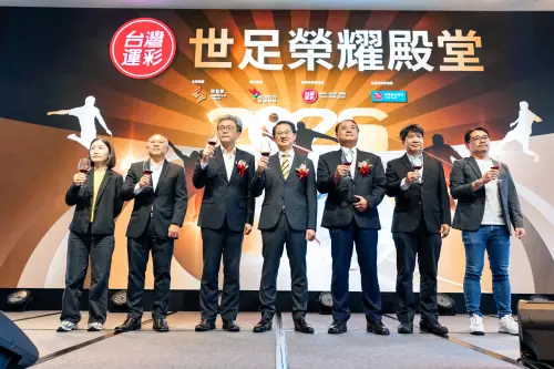▲台灣運彩表揚北中南績優經銷商,下半年將由名古屋亞運、美職季後賽與NBA新球季接棒,全力挑戰年度銷售額新高。(圖/台灣運彩提供) ▲台灣運彩表揚北中南績優經銷商,下半年將由名古屋亞運、美職季後賽與NBA新球季接棒,全力挑戰年度銷售額新高。(圖/台灣運彩提供)